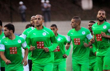 Comité Olímpico Cabo-verdiano - Futebol: Ontem os tubarões perderam frente  a Argélia por 5-1. O jogo consta de dois amigáveis frente às seleções da  Argélia e do Comores, a fim de se